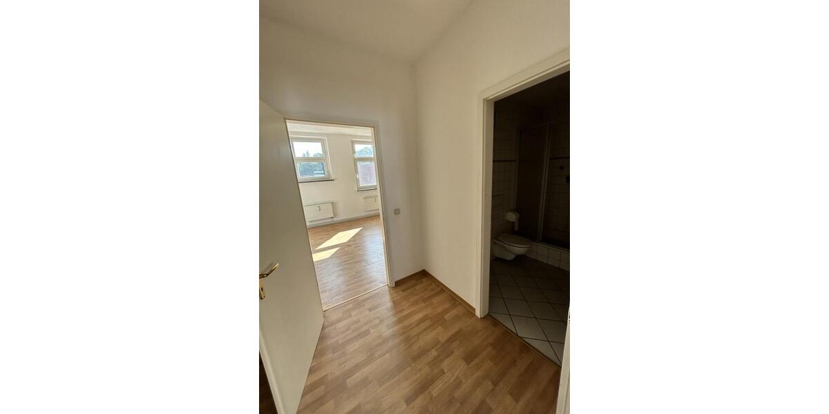 Etagenwohnung Hainichen - 3 Zimmer, 93 m&sup2;, 650&euro; | Angebot:19957940