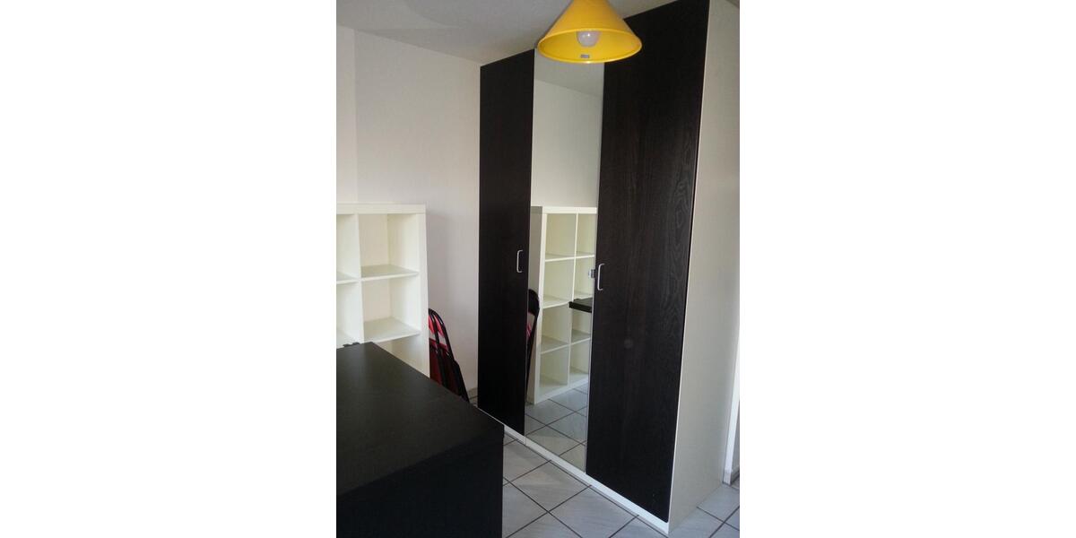 Etagenwohnung Ludwigshafen am Rhein - 1 Zimmer, 20 m&sup2;, 310&euro; | Angebot:24368016