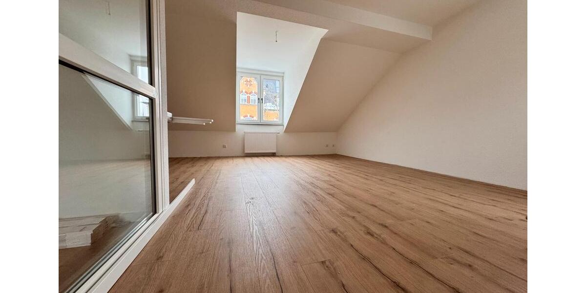 Dachgeschoßwohnung Erfurt Daberstedt - 3 Zimmer, 83 m&sup2;, 950&euro; | Angebot:24573486