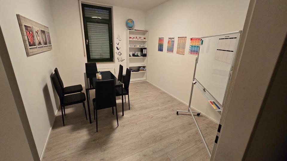 Gewerbeobjekt Niederkassel - 390&euro; | Angebot:26502440