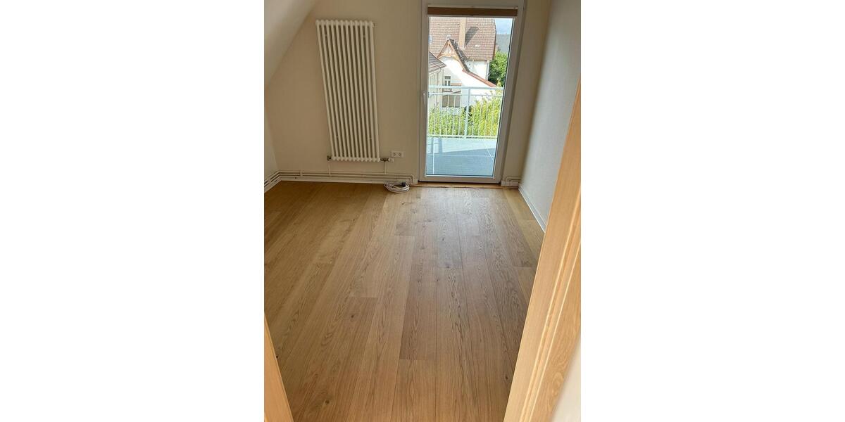 Dachgeschoßwohnung Stadtoldendorf - 3 Zimmer, 70 m&sup2;, 700&euro; | Angebot:26482129