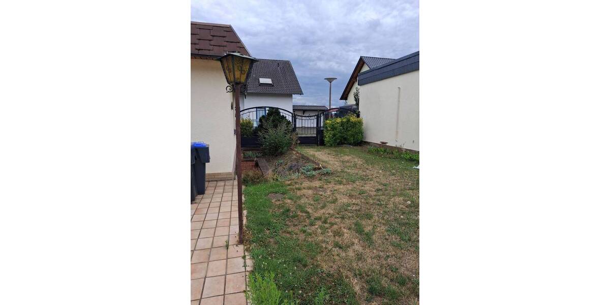 Bungalow Saarbrücken Klarenthal - 4 Zimmer, 130 m&sup2;, 1.100&euro; | Angebot:25666358