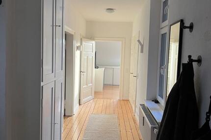 Wohnen auf Zeit Bielefeld - 4 Zimmer, 91 m&sup2;, 2.050&euro; | Angebot:26257884