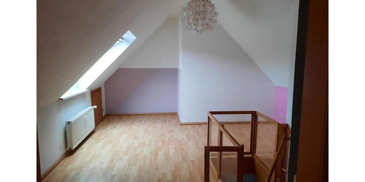 Dachgeschoßwohnung Bockenem - 4 Zimmer, 99 m&sup2;, 680&euro; | Angebot:26047031