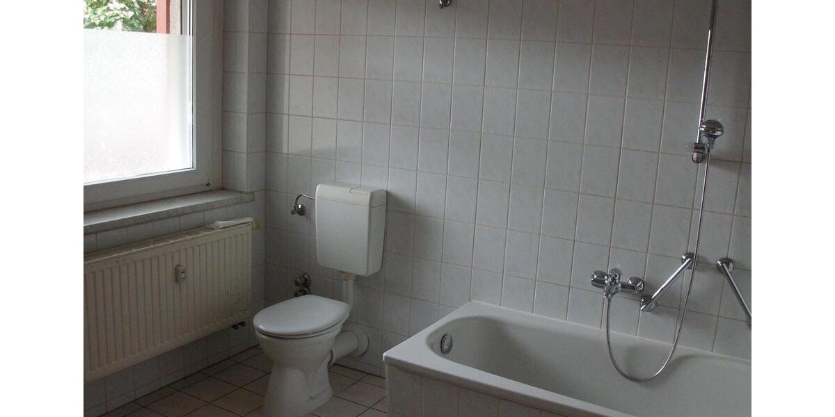 Erdgeschoßwohnung Riesa - 2 Zimmer, 61 m&sup2;, 425&euro; | Angebot:23037184