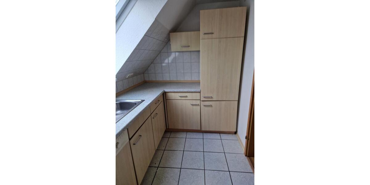 Dachgeschoßwohnung Crivitz - 3 Zimmer, 45 m&sup2;, 270&euro; | Angebot:24886357