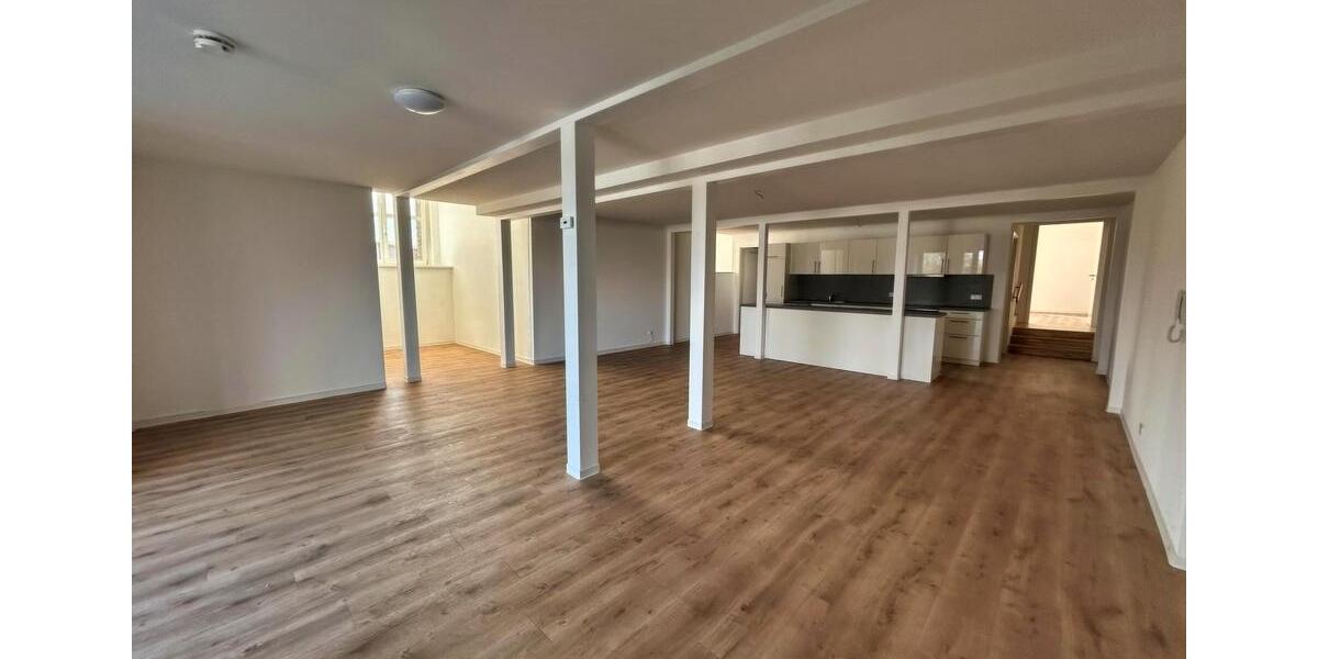 Etagenwohnung Germersheim - 4 Zimmer, 177 m&sup2;, 1.500&euro; | Angebot:23540819