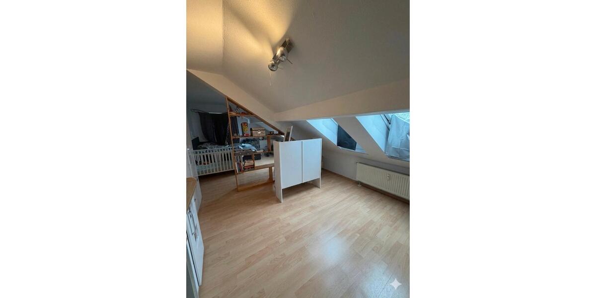 Dachgeschoßwohnung Schleiz - 3 Zimmer, 95 m&sup2;, 700&euro; | Angebot:26539583