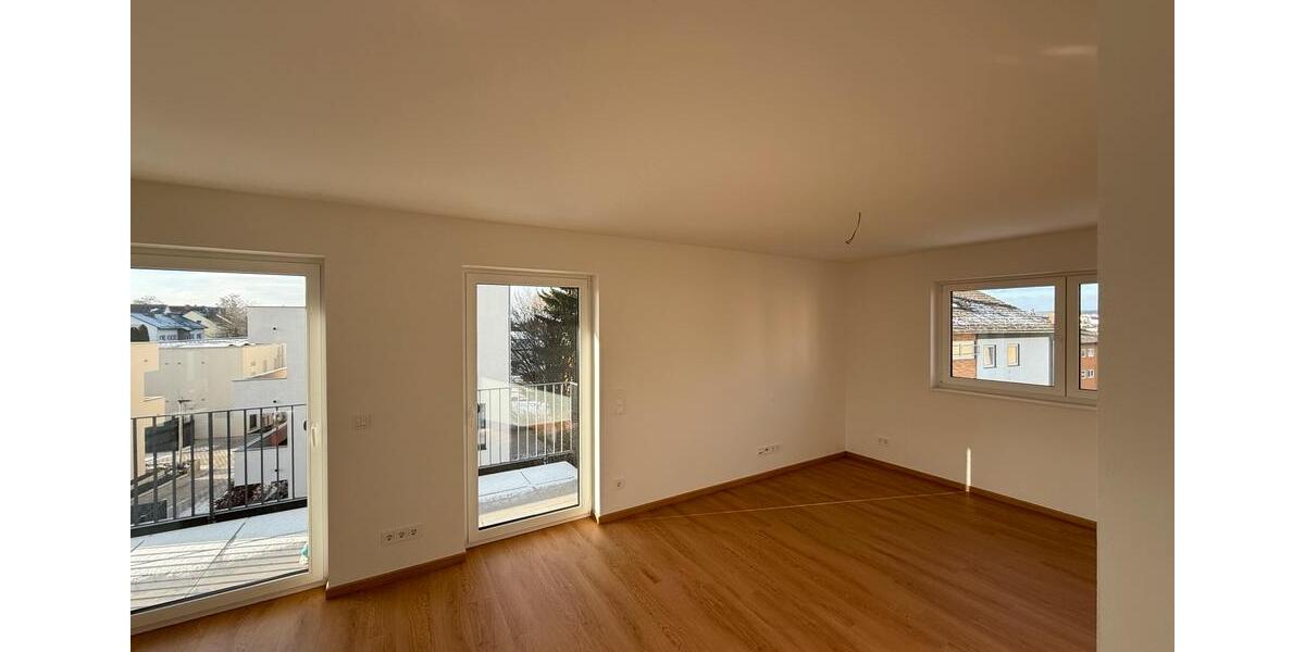 Etagenwohnung Petersberg - 3 Zimmer, 83 m&sup2;, 1.100&euro; | Angebot:24865742