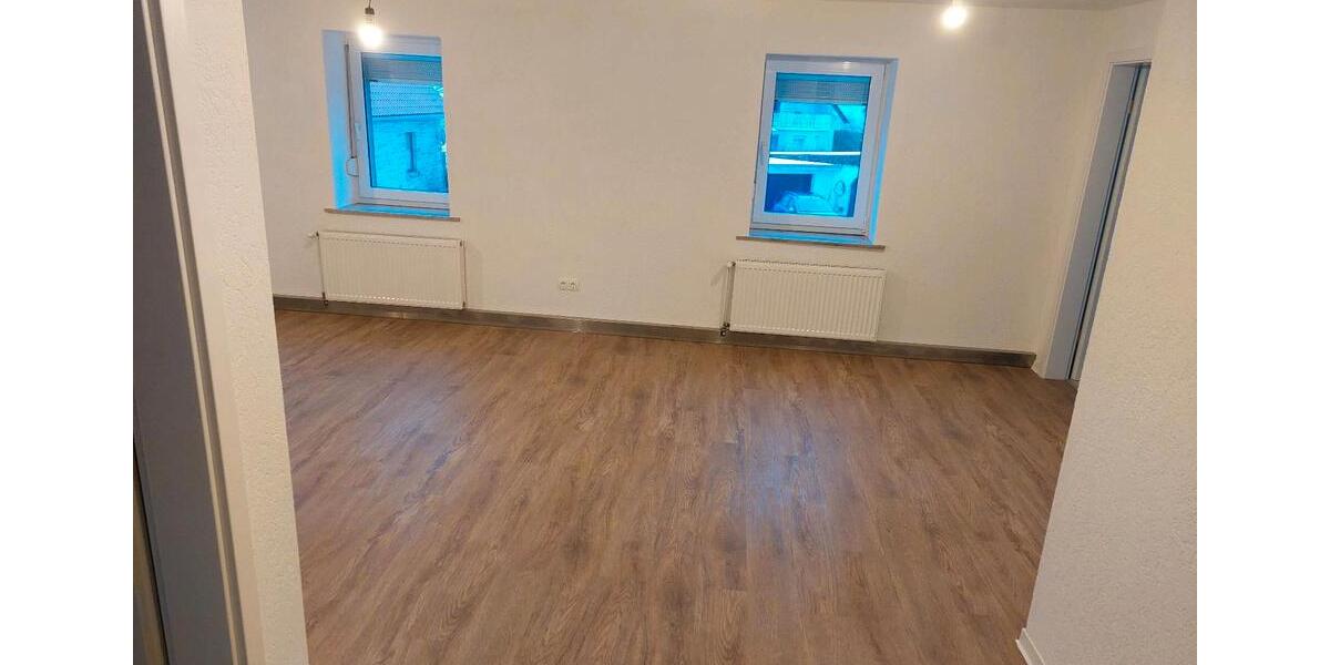 Erdgeschoßwohnung Lemgo - 3 Zimmer, 90 m&sup2;, 600&euro; | Angebot:24772557