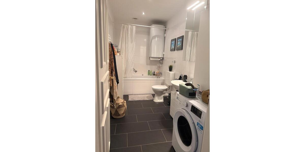 Etagenwohnung München Schwanthalerhöhe - 4 Zimmer, 93 m&sup2;, 2.400&euro; | Angebot:26095777