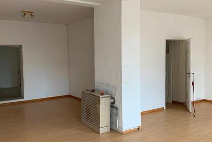 Ob Büro, Praxis, Ausstellungsraum,Nagestudio,Frisör usw. alles möglich in Schöningen zimmer