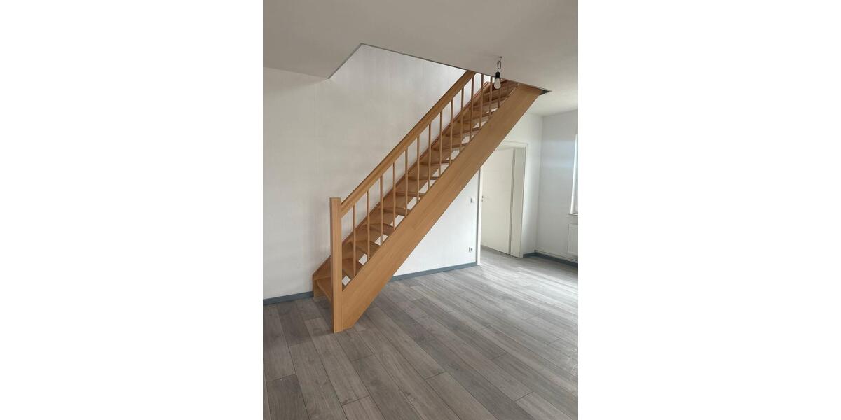 Einfamilienhaus Haldensleben - 5 Zimmer, 150 m&sup2;, 900&euro; | Angebot:25571006
