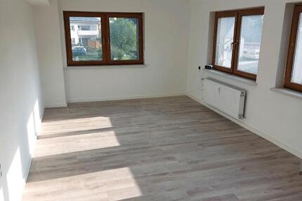 Wohnung Angelburg - 4 Zimmer, 100 m&sup2;, 750&euro; | Angebot:26537434