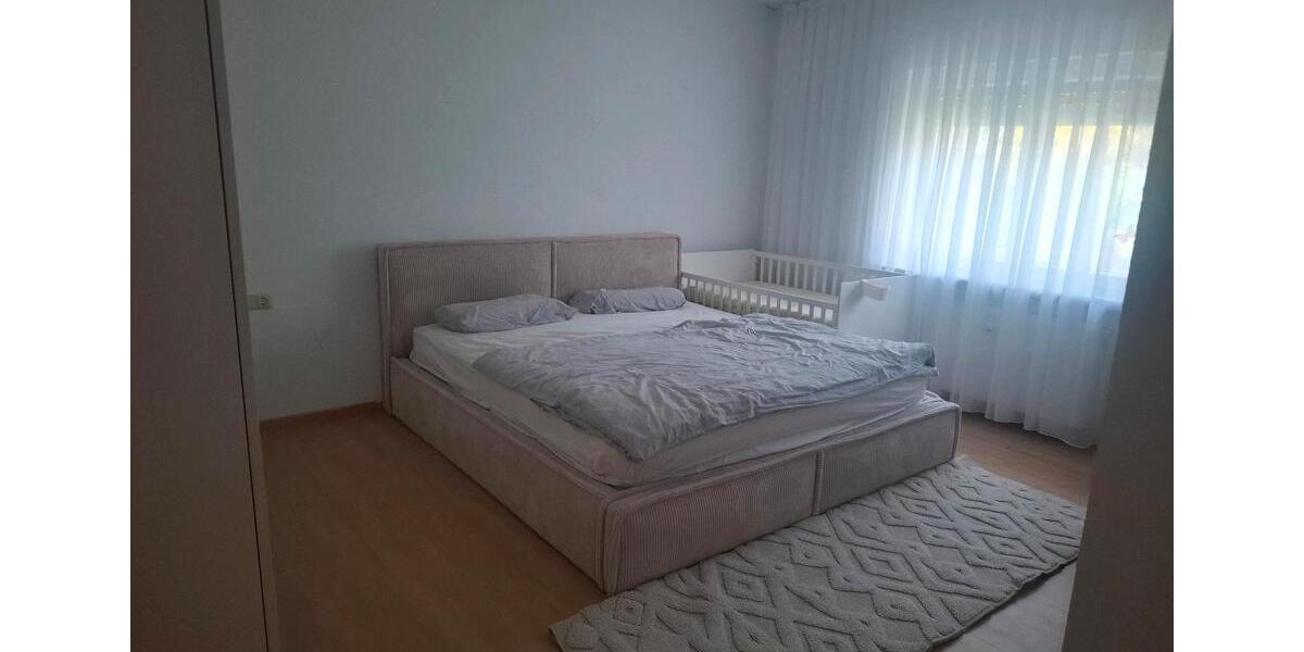 Etagenwohnung Schmitten im Taunus - 3 Zimmer, 124 m&sup2;, 1.300&euro; | Angebot:26265648