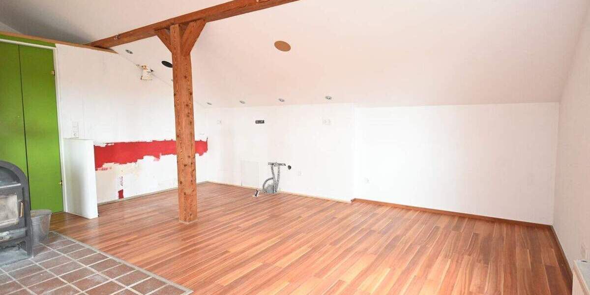 Etagenwohnung Neumarkt-Helena Helena - 3 Zimmer, 118 m&sup2;, 740&euro; | Angebot:25726918