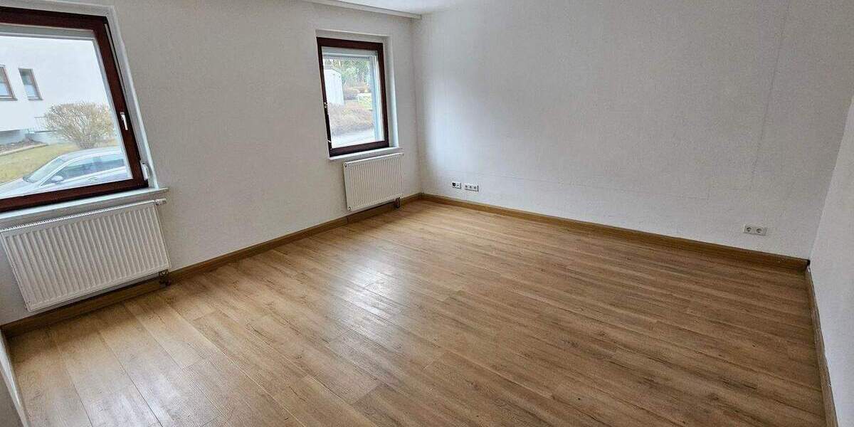 Etagenwohnung Coburg Cortendorf - 3 Zimmer, 65 m&sup2;, 560&euro; | Angebot:26162332