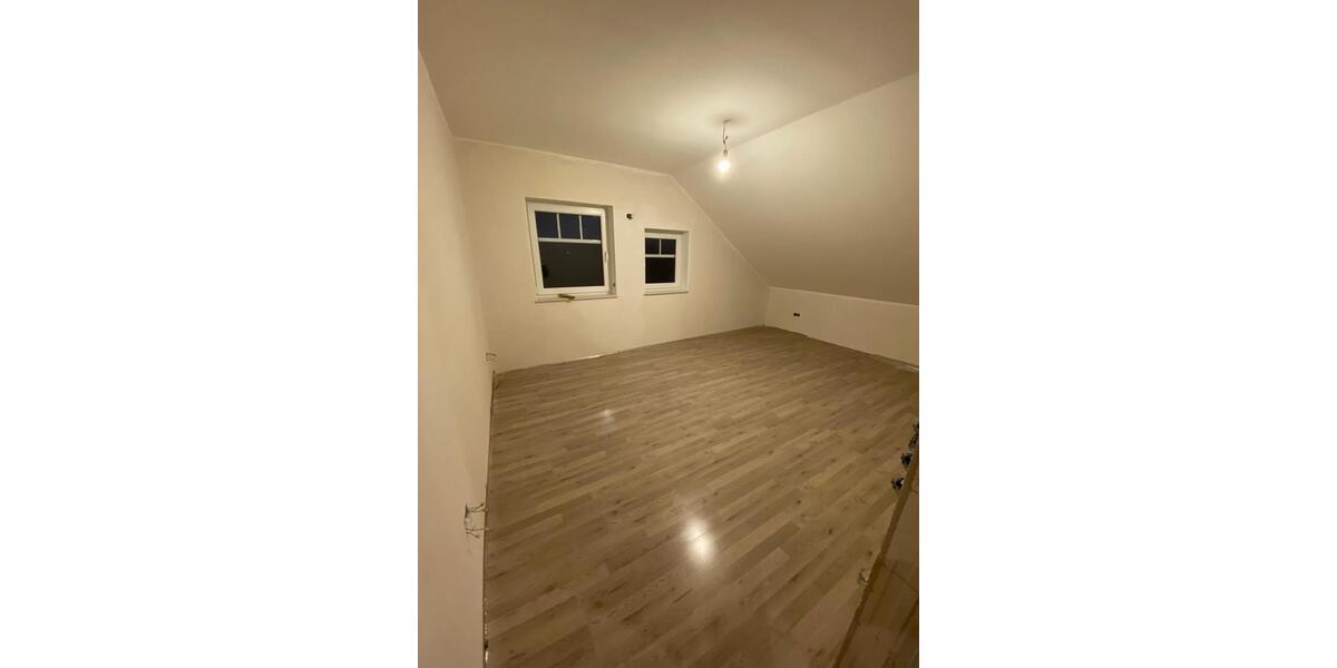 Dachgeschoßwohnung Ostrhauderfehn - 4 Zimmer, 90 m&sup2;, 750&euro; | Angebot:26671627