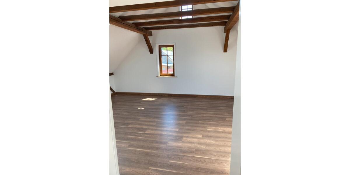 Etagenwohnung Bad Tabarz - 4 Zimmer, 112 m&sup2;, 875&euro; | Angebot:25892548