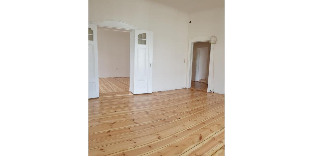 Etagenwohnung Frankfurt (Oder) - 5 Zimmer, 135 m&sup2;, 784&euro; | Angebot:26048975