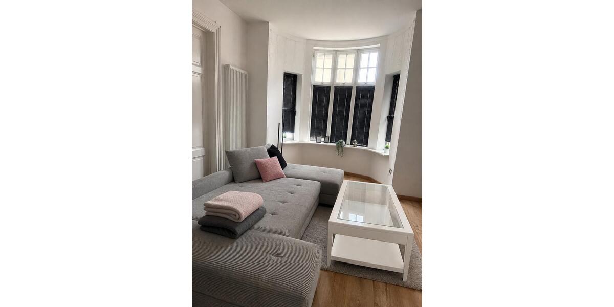 Etagenwohnung Lage - 4 Zimmer, 138 m&sup2;, 1.340&euro; | Angebot:26638396
