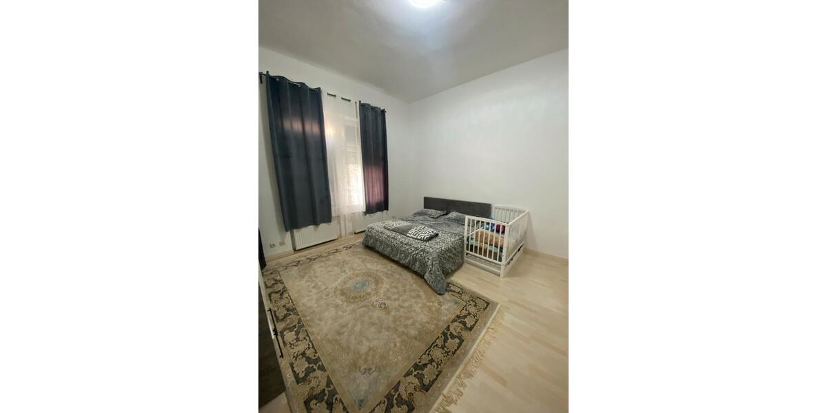 Erdgeschoßwohnung Hanau Lamboy - 4 Zimmer, 120 m&sup2;, 600&euro; | Angebot:26632479