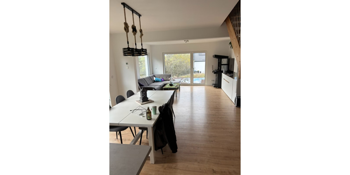 Wohnen auf Zeit Eigeltingen - 5 Zimmer, 162 m&sup2;, 500&euro; | Angebot:24983339