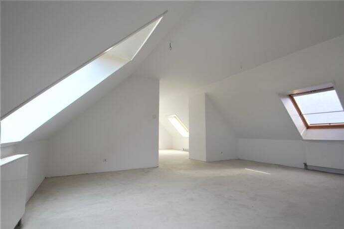 Etagenwohnung Hohenstein-Ernstthal Ernstthal - 2 Zimmer, 77 m&sup2;, 360&euro; | Angebot:24113289