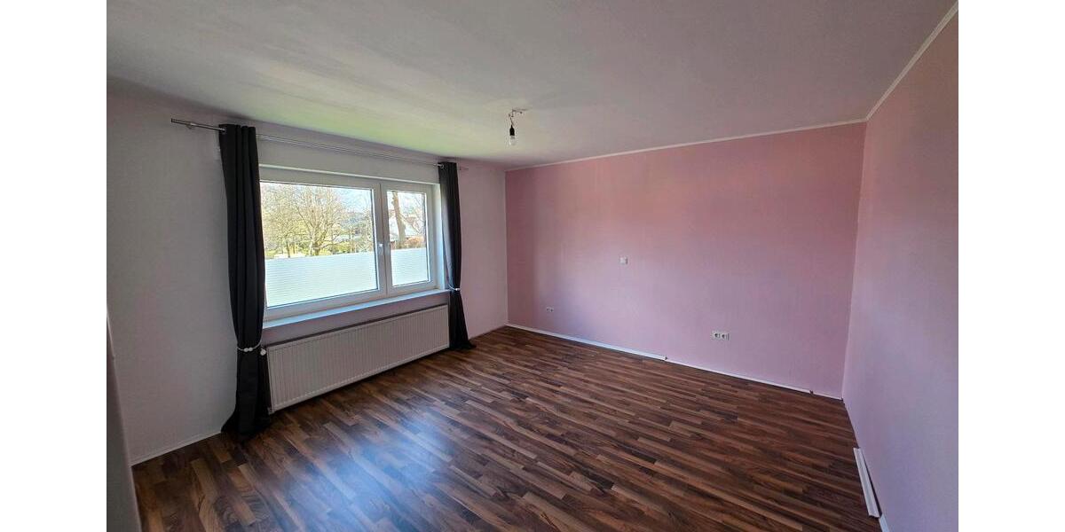 Etagenwohnung Saterland - 8 Zimmer, 125 m&sup2;, 800&euro; | Angebot:26647148