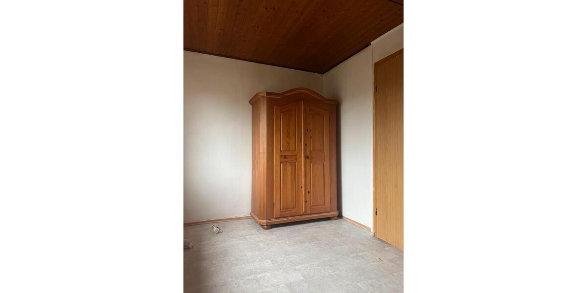 Wohnen auf Zeit Lingen (Ems) - 8 Zimmer, 180 m&sup2;, 380&euro; | Angebot:25658907