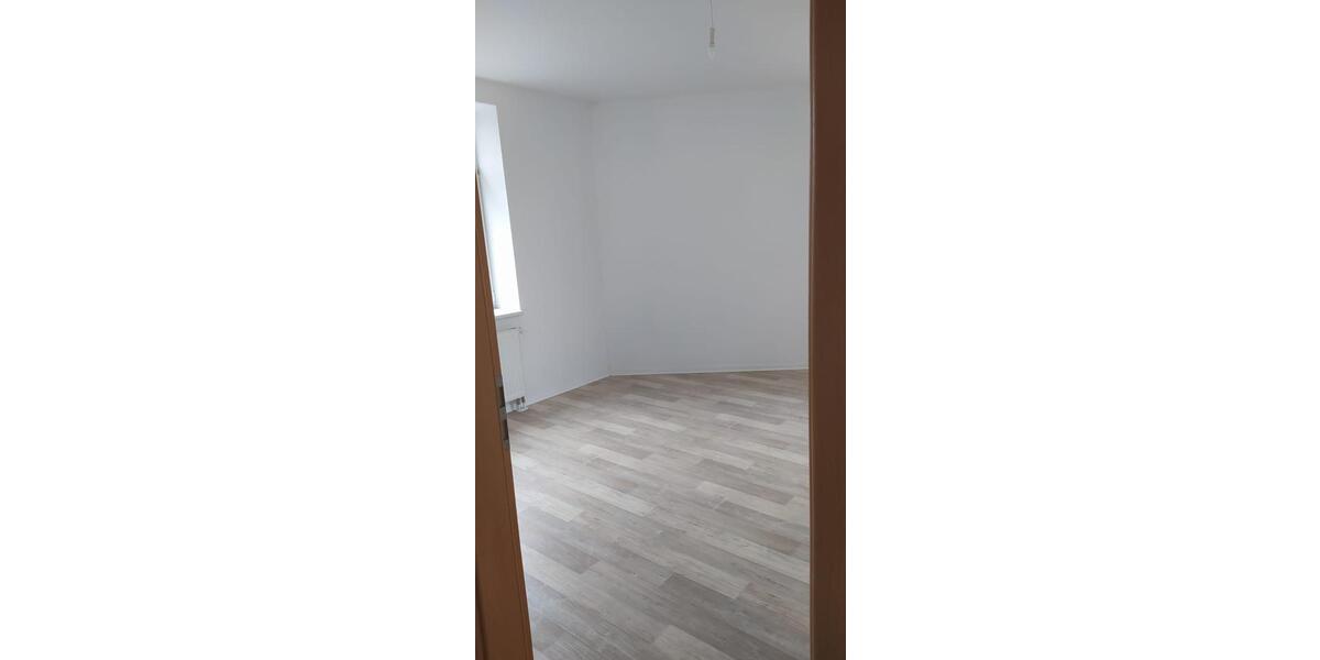 Erdgeschoßwohnung Gera Alt-Taubenpreskeln - 4 Zimmer, 105 m&sup2;, 600&euro; | Angebot:25959372