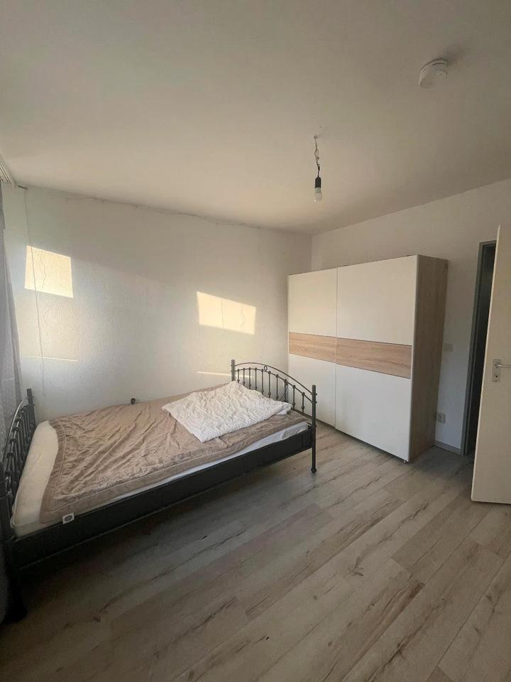 1 Zimmer in einer Frauen WG frei ab Oktober