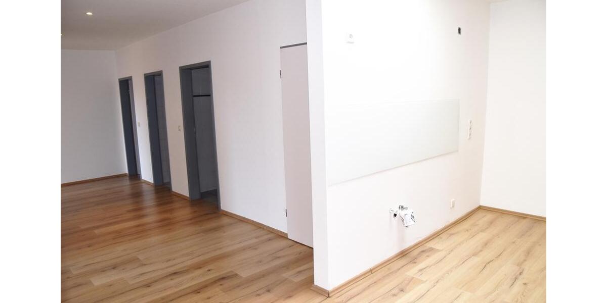 Gewerbeobjekt Karlskron - 1.000&euro; | Angebot:23120228