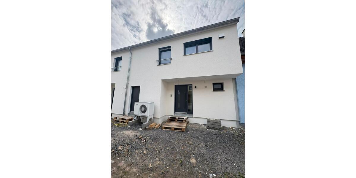 Etagenwohnung Knittlingen - 4 Zimmer, 100 m&sup2;, 1.400&euro; | Angebot:26048812