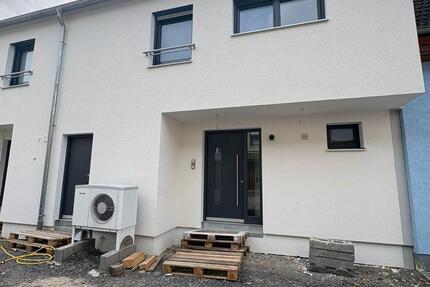 Wohnung Knittlingen - 4 Zimmer, 100 m&sup2;, 1.400&euro; | Angebot:26048812