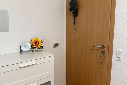 Ein helles Zimmer ( Frauen WG)
