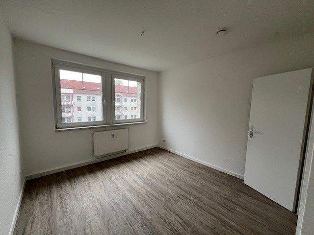Etagenwohnung Zwickau Eckersbach - 4 Zimmer, 75 m&sup2;, 540&euro; | Angebot:26798512
