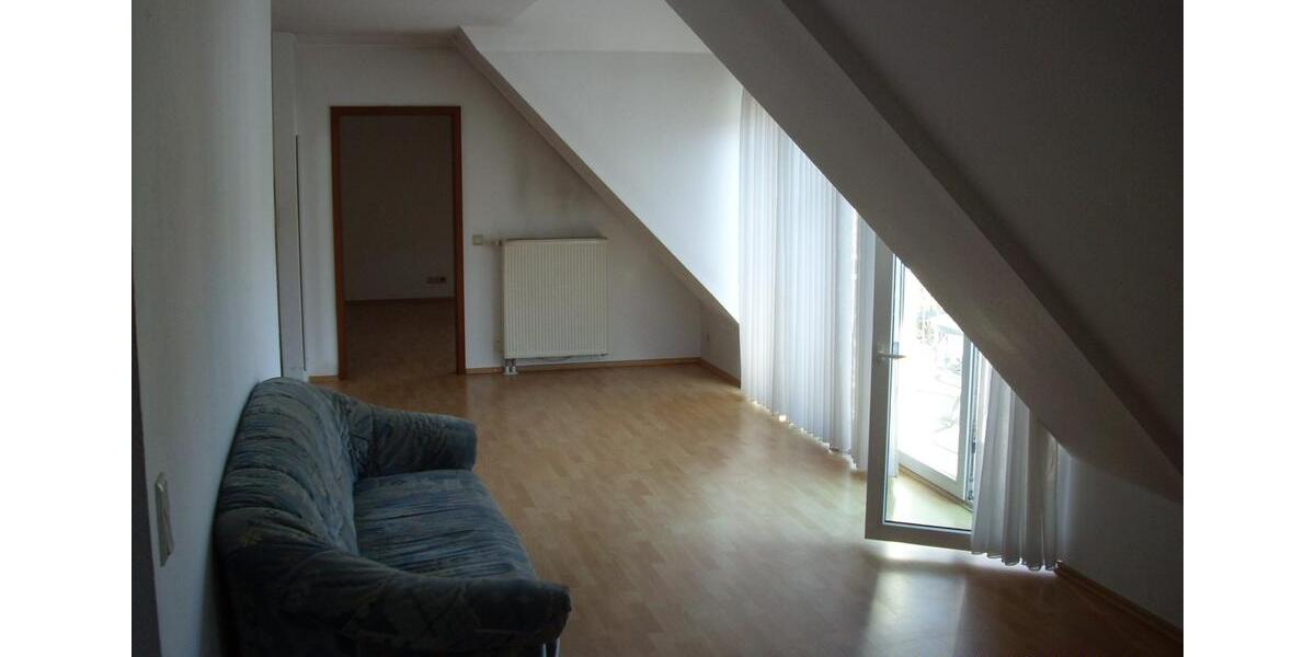 Dachgeschoßwohnung Aßlar - 2 Zimmer, 70 m&sup2;, 800&euro; | Angebot:25943857
