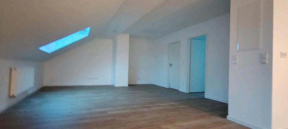 Dachgeschoßwohnung Losheim am See - 5 Zimmer, 107 m&sup2;, 850&euro; | Angebot:25539815