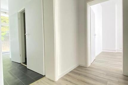 *** Top renoviert *** 3-Zimmer-Altbau-Wohnung in Hagen-Oberhagen *** mit Balkon ***