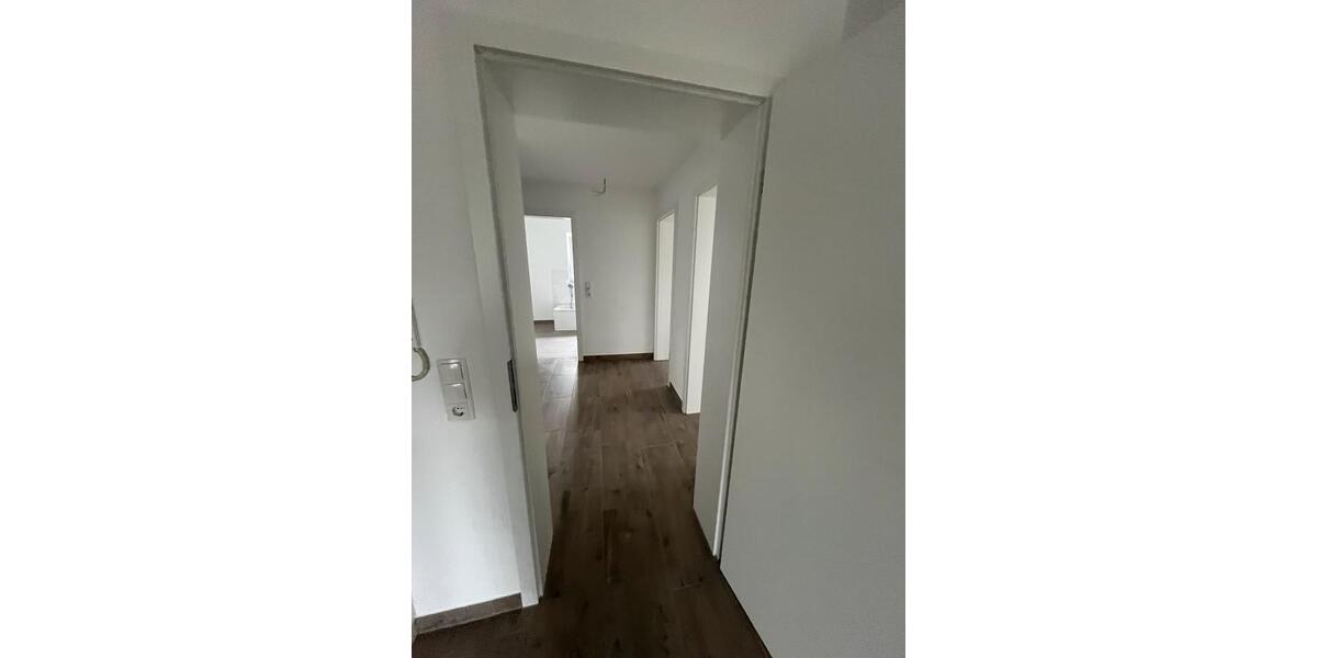Etagenwohnung Neukirchen vorm Wald - 3 Zimmer, 95 m&sup2;, 800&euro; | Angebot:26618210