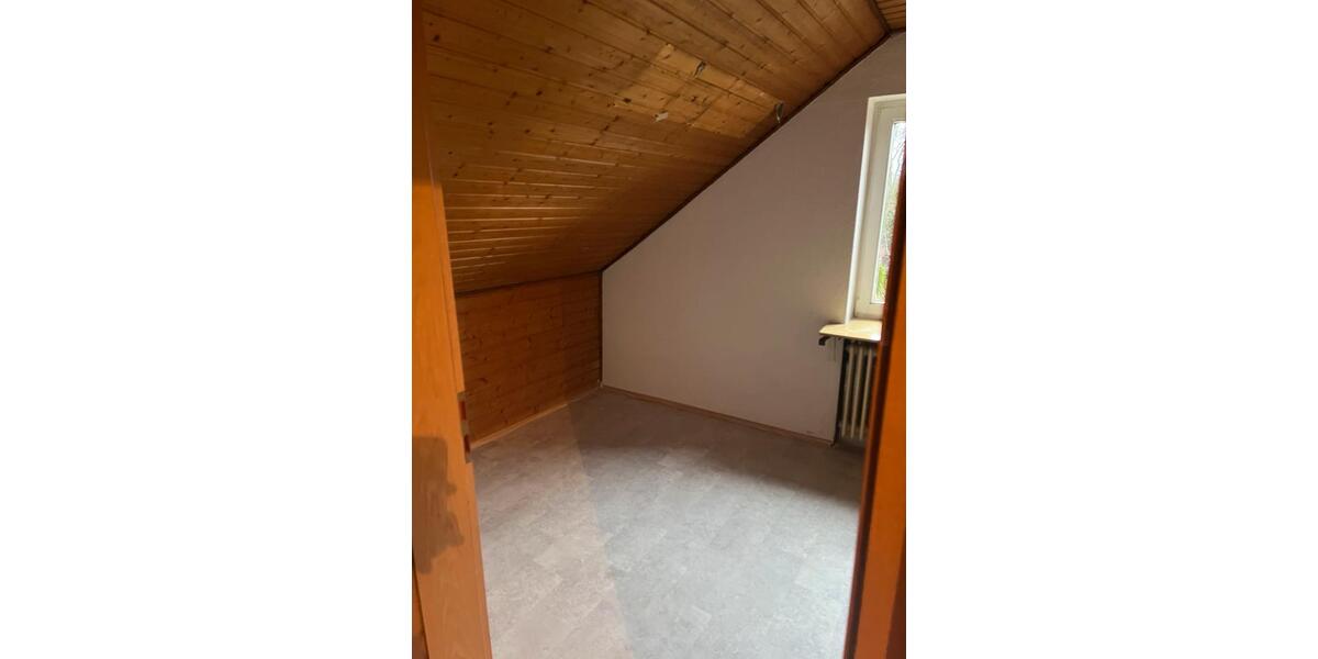 Wohnen auf Zeit Lingen (Ems) - 8 Zimmer, 180 m&sup2;, 380&euro; | Angebot:25658907