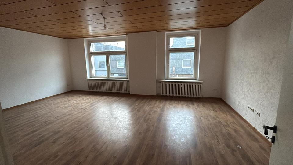 WOHNUNG 84m² **TOP LAGE** 2 zimmer