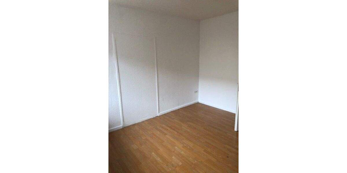 Etagenwohnung Ludwigshafen Mitte - 6 Zimmer, 130 m&sup2;, 1.300&euro; | Angebot:25701483