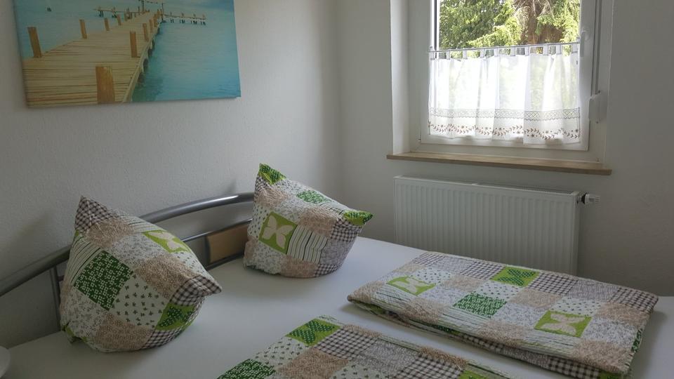 Erdgeschoßwohnung Hof Neuhof - 1.5 Zimmer, 25 m&sup2;, 750&euro; | Angebot:25258614