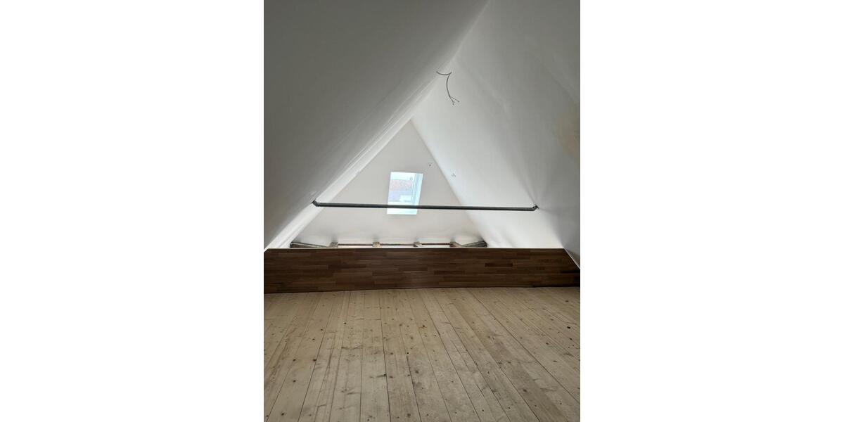 Dachgeschoßwohnung Bad Schussenried - 3.5 Zimmer, 88 m&sup2;, 1.100&euro; | Angebot:25964347