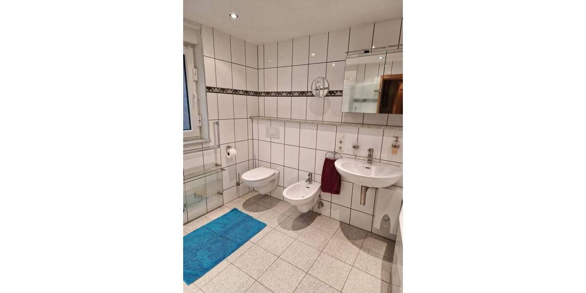 Etagenwohnung Mönchengladbach Windberg - 4 Zimmer, 124 m&sup2;, 1.200&euro; | Angebot:26744932