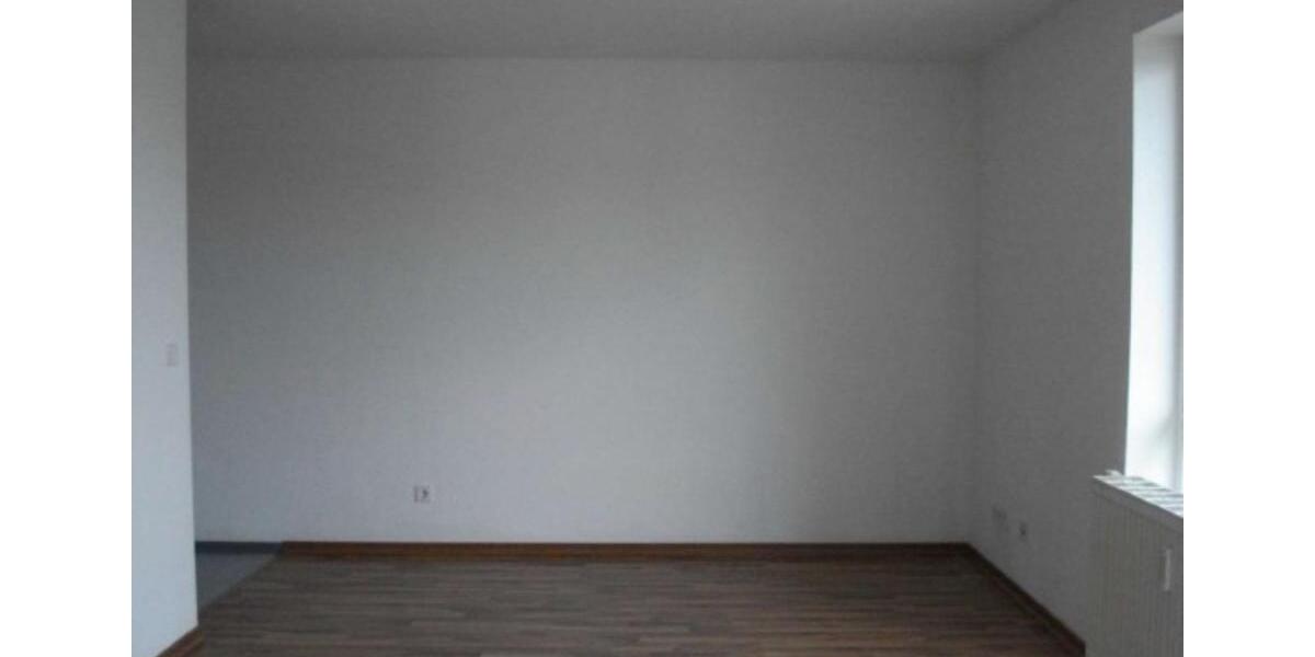 Etagenwohnung Hainichen - 1 Zimmer, 33 m&sup2;, 170&euro; | Angebot:24750029