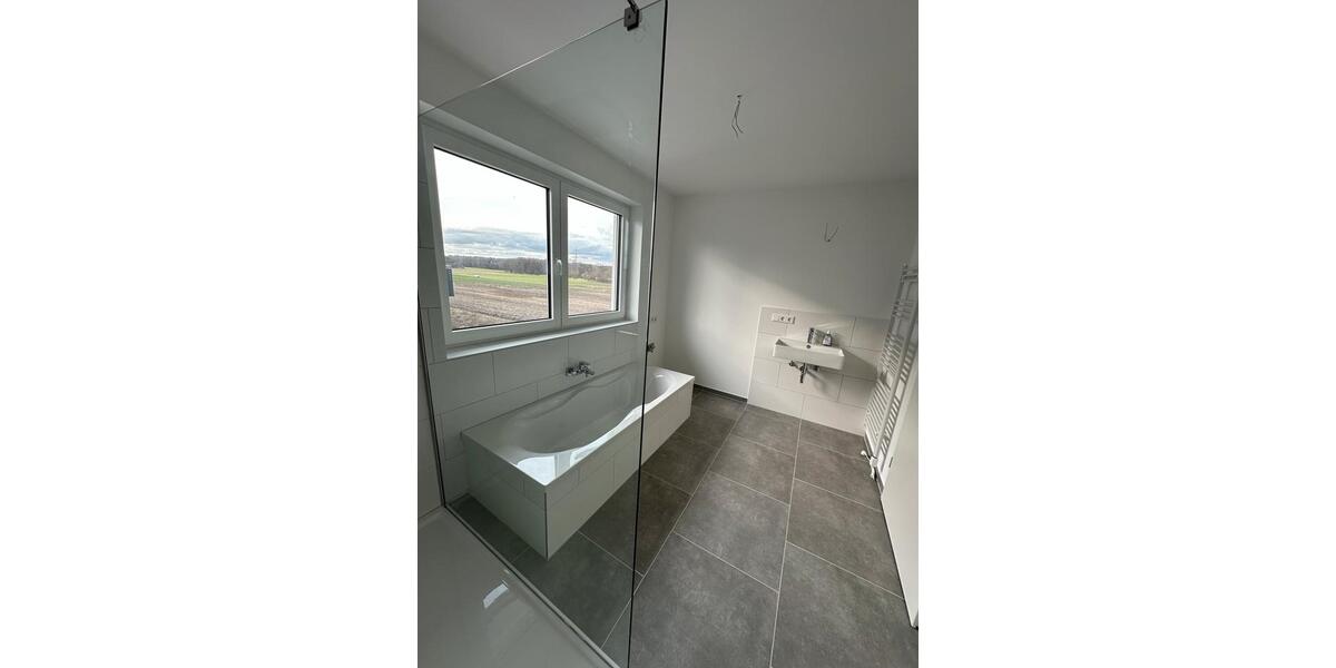 Etagenwohnung Wiesentheid - 5 Zimmer, 110 m&sup2;, 1.250&euro; | Angebot:26030583