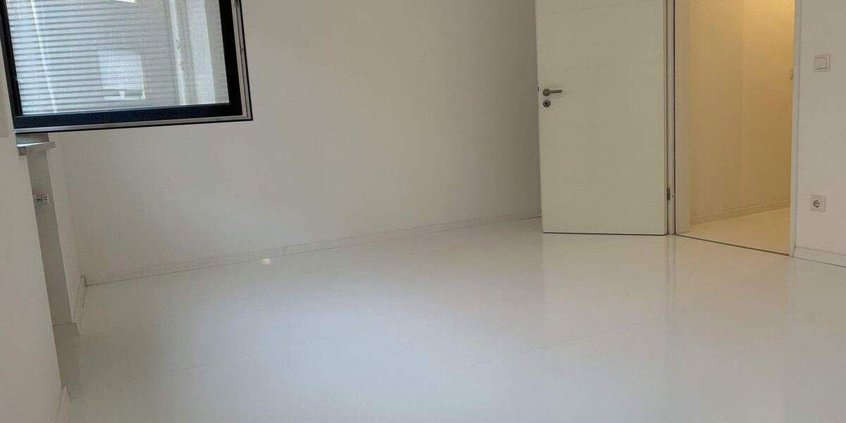 Etagenwohnung Mönchengladbach Stadtmitte - 2 Zimmer, 71 m&sup2;, 899&euro; | Angebot:25067161